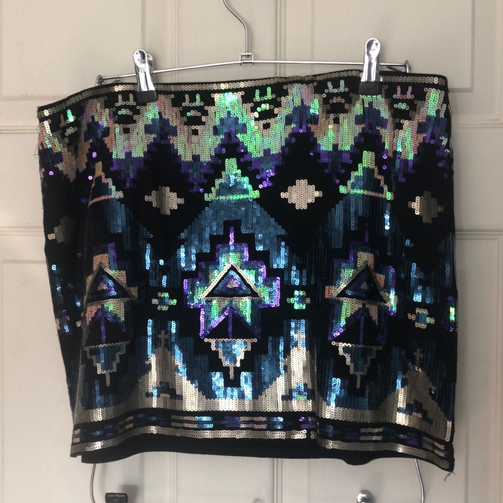 Multicolored geometric sequin skirt
